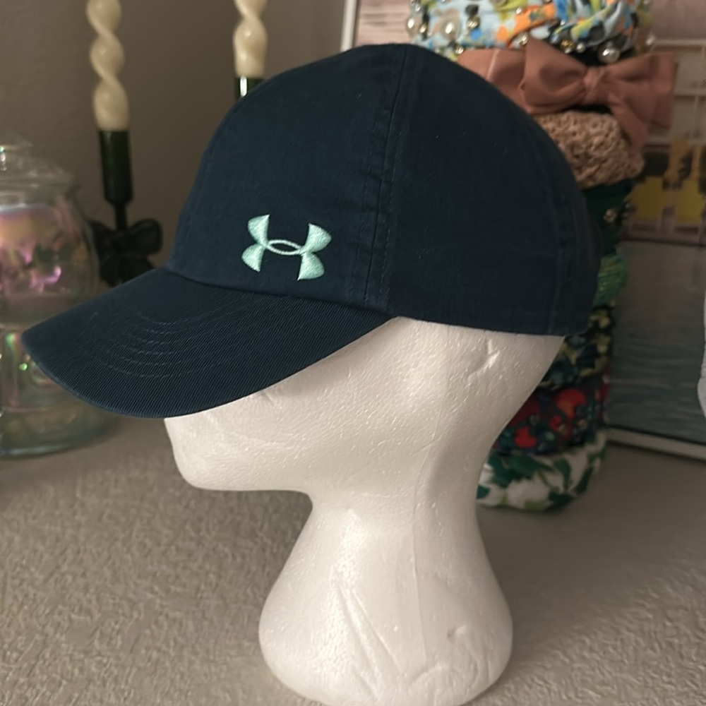 2 Under Armour - Picture 4 of 11